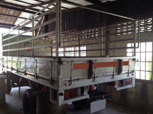 กระบะคาร์โก้รถอีโน่บรรทุก 6 ล้อ