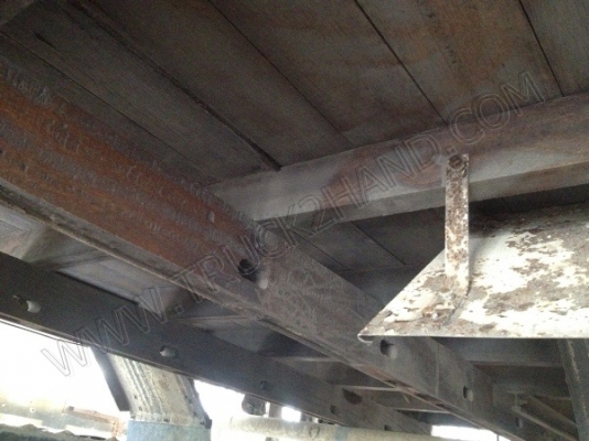 กระบะคาร์โก้รถอีโน่บรรทุก 6 ล้อ