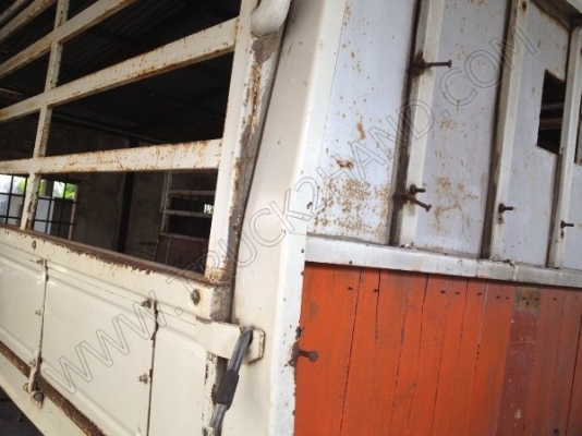 กระบะคาร์โก้รถอีโน่บรรทุก 6 ล้อ