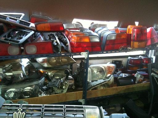 จำหน่าย ไฟท้าย ไฟหน้า หลายรุ่นคับ