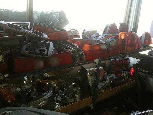 จำหน่าย ไฟท้าย ไฟหน้า หลายรุ่นคับ