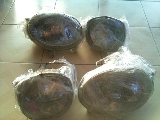 จำหน่าย ไฟท้าย ไฟหน้า หลายรุ่นคับ