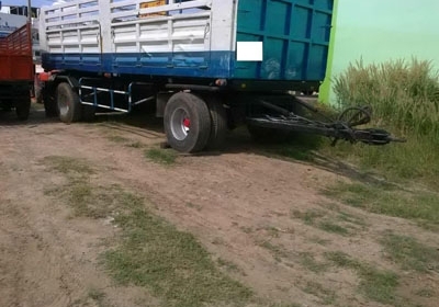 ขายหางพ่วงสองเพลาดั้มพ์ ค่ายพนัส ปี 38 ยาว 6.4 เมตร สภาพพร้อมใช้ โทร 088-4501277 ตลอด 24 ชม.