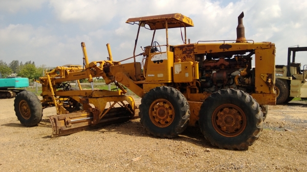 KOMATSU