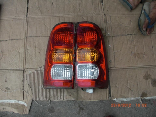 ไฟท้ายข้าง