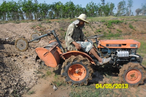 คูโบต้าเล็ก 15 แรงม้า 4WD เก่านอก พร้อมโรตารี่ ราคาถูก