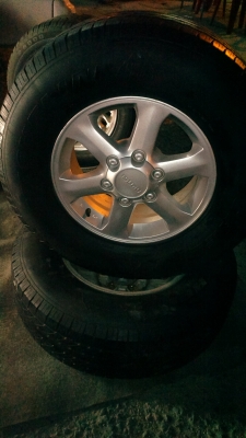 ล้อแม๊กมือ2 ขอบ 16 พร้อมยางปี 08  265/70/16  isuzu