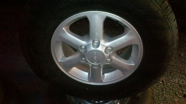 ล้อแม๊กมือ2 ขอบ 16 พร้อมยางปี 08  265/70/16  isuzu