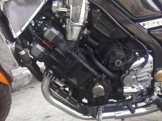 YAMAHA FZX 750 cc 120,000 ทะเบียนแท้ครับ  รถอยู่เอื้ออารทร เพชรบูรณ์