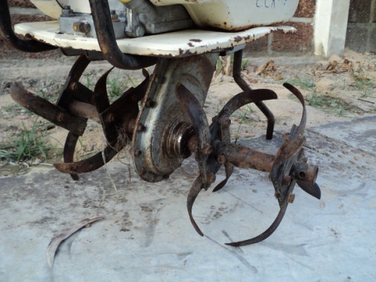 รหัส:12000473เครื่องพรวนดินFA76D(2.0ps)สภาพคัดมาสวยรถพร้อมทำงานติดเครื่องง่าย