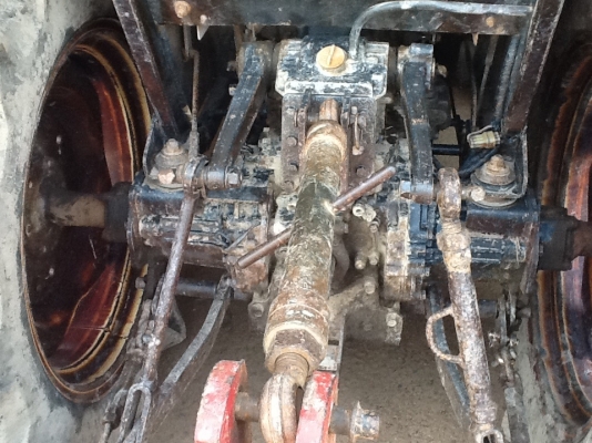 ยันร์ม่า EF352 T 4 WD 2 เพลาพร้อมผาน 5 เดิมๆใช้งานได้เลย