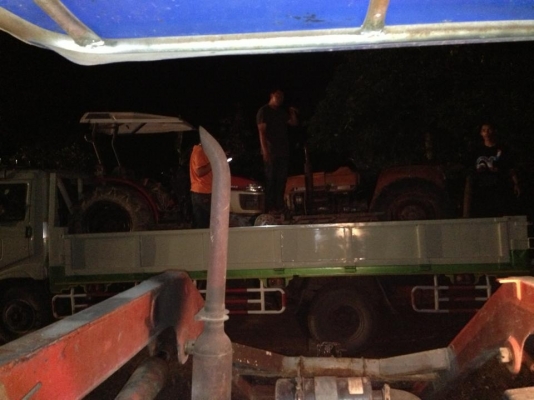 ยันร์ม่า EF352 T 4 WD 2 เพลาพร้อมผาน 5 เดิมๆใช้งานได้เลย