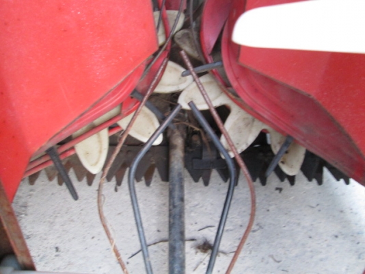 รหัส:12000968รถเกี่ยวข้าวนั่งขับใช้เครื่องYANMAR CA11Xสามารถปรับที่เกี่ยวขึ้นลงได้เกี่ยวง่ายwww.nihonmono.com