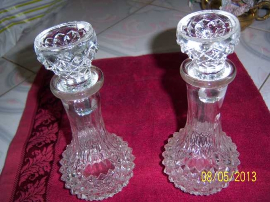 ขวดนํ้าหอมหรือขวดวิสกี้