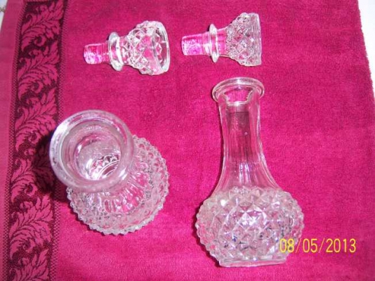 ขวดนํ้าหอมหรือขวดวิสกี้