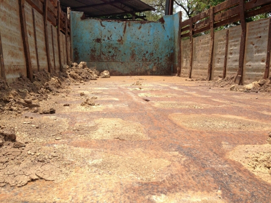 ขาย 10ล้อ2เพลาดั๊ม"ไอ้หลง สายฟ้า"195 MITSUBISHI FN527M-110008 เครื่องเดิม6D16 195HP  เกียร์เดิม10สปีด ช่วงล่างดีคัสซีดี กระบะดั๊มเนียมสภาพดี ยางดี6เส้นไม่ดี4เส้น หัวตาเหลี่ยมแล้ว  โดยรวมรถต้องเก็บหัว เก็บสีภายนอก และภายในนิดหน่อย ขายตามสภาพครับก