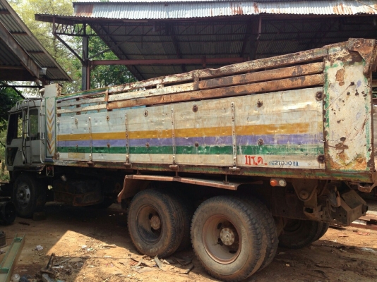 ขาย 10ล้อ2เพลาดั๊ม"ไอ้หลง สายฟ้า"195 MITSUBISHI FN527M-110008 เครื่องเดิม6D16 195HP  เกียร์เดิม10สปีด ช่วงล่างดีคัสซีดี กระบะดั๊มเนียมสภาพดี ยางดี6เส้นไม่ดี4เส้น หัวตาเหลี่ยมแล้ว  โดยรวมรถต้องเก็บหัว เก็บสีภายนอก และภายในนิดหน่อย ขายตามสภาพครับก