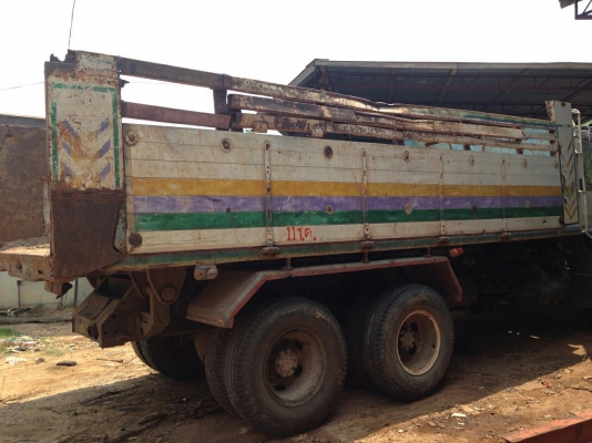 ขาย 10ล้อ2เพลาดั๊ม"ไอ้หลง สายฟ้า"195 MITSUBISHI FN527M-110008 เครื่องเดิม6D16 195HP  เกียร์เดิม10สปีด ช่วงล่างดีคัสซีดี กระบะดั๊มเนียมสภาพดี ยางดี6เส้นไม่ดี4เส้น หัวตาเหลี่ยมแล้ว  โดยรวมรถต้องเก็บหัว เก็บสีภายนอก และภายในนิดหน่อย ขายตามสภาพครับก