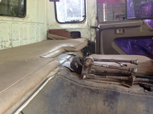 ขาย 10ล้อ2เพลาดั๊ม"ไอ้หลง สายฟ้า"195 MITSUBISHI FN527M-110008 เครื่องเดิม6D16 195HP  เกียร์เดิม10สปีด ช่วงล่างดีคัสซีดี กระบะดั๊มเนียมสภาพดี ยางดี6เส้นไม่ดี4เส้น หัวตาเหลี่ยมแล้ว  โดยรวมรถต้องเก็บหัว เก็บสีภายนอก และภายในนิดหน่อย ขายตามสภาพครับก