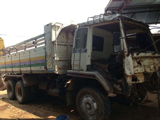 ขาย 10ล้อ2เพลาดั๊ม"ไอ้หลง สายฟ้า"195 MITSUBISHI FN527M-110008 เครื่องเดิม6D16 195HP  เกียร์เดิม10สปีด ช่วงล่างดีคัสซีดี กระบะดั๊มเนียมสภาพดี ยางดี6เส้นไม่ดี4เส้น หัวตาเหลี่ยมแล้ว  โดยรวมรถต้องเก็บหัว เก็บสีภายนอก และภายในนิดหน่อย ขายตามสภาพครับก