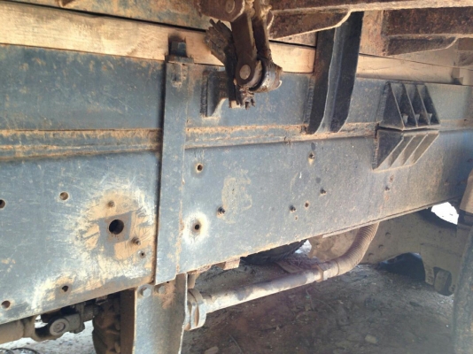 ขาย 10ล้อ2เพลาดั๊ม"ไอ้หลง สายฟ้า"195 MITSUBISHI FN527M-110008 เครื่องเดิม6D16 195HP  เกียร์เดิม10สปีด ช่วงล่างดีคัสซีดี กระบะดั๊มเนียมสภาพดี ยางดี6เส้นไม่ดี4เส้น หัวตาเหลี่ยมแล้ว  โดยรวมรถต้องเก็บหัว เก็บสีภายนอก และภายในนิดหน่อย ขายตามสภาพครับก