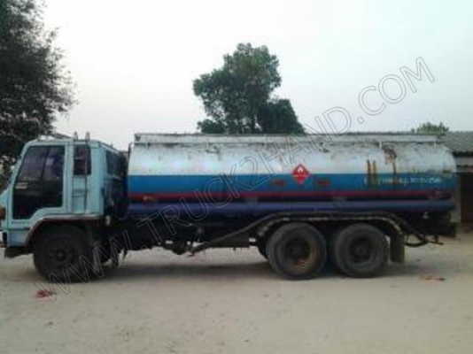 รถบรรทุกน้ำมัน ยี่ห้อ ISUZU รุ่น ROCKY 175 แรงม้า