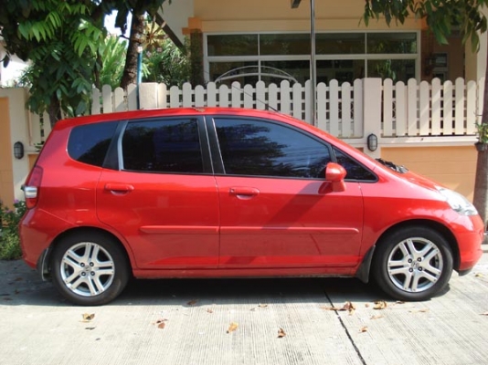 ขาย ฮอนด้า แจ๊ส ปี04 ตัวท๊อฟสภาพสวยมากรถมือเดียวผู้หญิงใช้วิ่งน้อยมากคับ