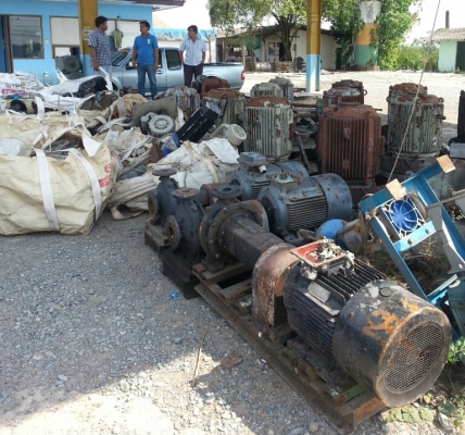 ขายมอเตอร์ ถอดจากโรงงาน พร้อมใช้งาน  จะเลือกซื้อหรือเหมาก็ได้ครับิโทรมาคุยกันก่อน  สวยๆเลย