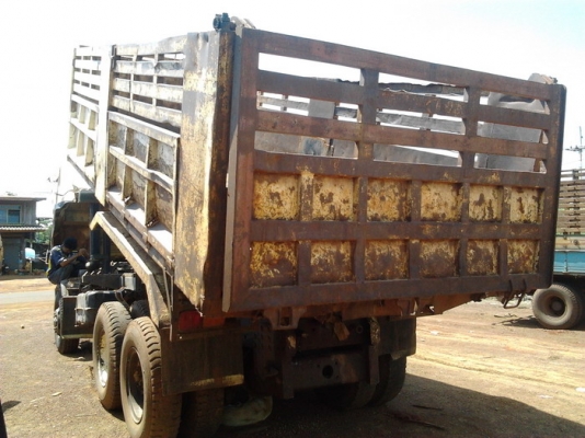 ***ขายแล้วครับขอบคุณ Truck2hand ขาย 10ล้อ2เพลาดั๊ม "ไอ้หลง" MITSUBISHI FN527M-TD2144 ปี40 เครื่องเดิมซีเรียลตรง 6D16 195HP แห้งดีไม่เยิ้มแรงจัด เกียร์เดิม 10สปีด ช่วงล่างแน่น คัสซีสวยไม่ผุไม่บวม กระบะดั๊มเหล็กKAC สภาพดี พื้นไม่ผุ เบรคใหญ่ เพลาบุ