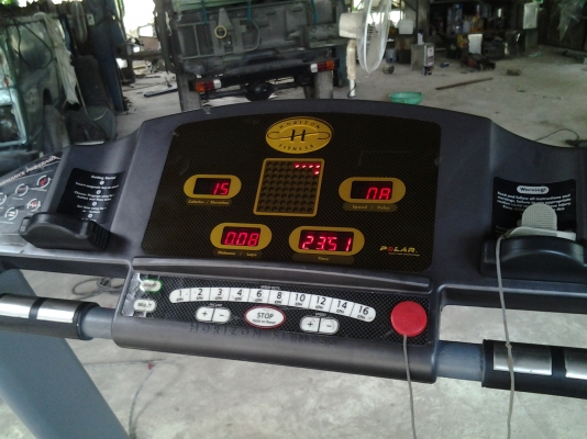 ขายลู่วิ่งไฟฟ้า ยี้ห้อ HORIZON FITNESS มอเตอร์2แรง มี2 ตัวครับใช้งาน น้อยมากสภาพสวยมากครับสมบูรณ์แบบ  ขายแค่ 13,000 บาท เท่านั้นติดต่อ คุณสมศักดิ์ ชัยขัติย์ 0818085016