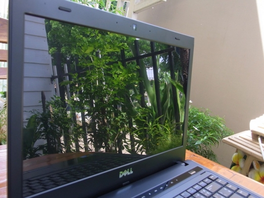 dell vostro 3400 i5 มีลายเส้น แบตใหม่เอี่ยมครับ ประกันออนไซด์เหลืออีกเกือบปี
