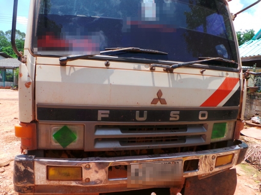 MITSUBISHI FUSO หัวเปลี่ยน เครื่องเดิม  คัซซีสวย  เล่มทะเบียนพร้อมโอน