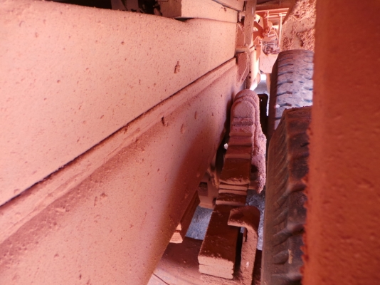 MITSUBISHI FUSO หัวเปลี่ยน เครื่องเดิม  คัซซีสวย  เล่มทะเบียนพร้อมโอน