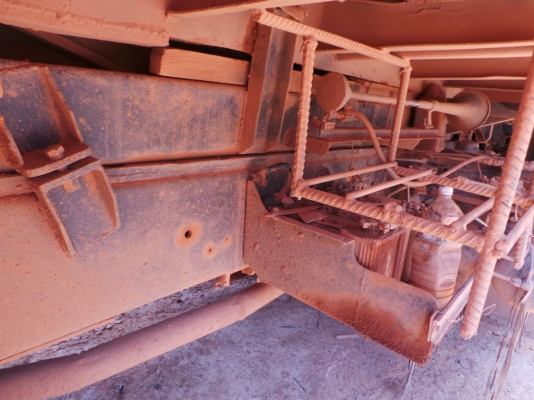 MITSUBISHI FUSO หัวเปลี่ยน เครื่องเดิม  คัซซีสวย  เล่มทะเบียนพร้อมโอน