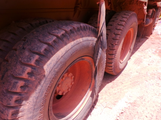 MITSUBISHI FUSO หัวเปลี่ยน เครื่องเดิม  คัซซีสวย  เล่มทะเบียนพร้อมโอน