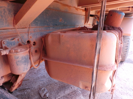 MITSUBISHI FUSO หัวเปลี่ยน เครื่องเดิม  คัซซีสวย  เล่มทะเบียนพร้อมโอน