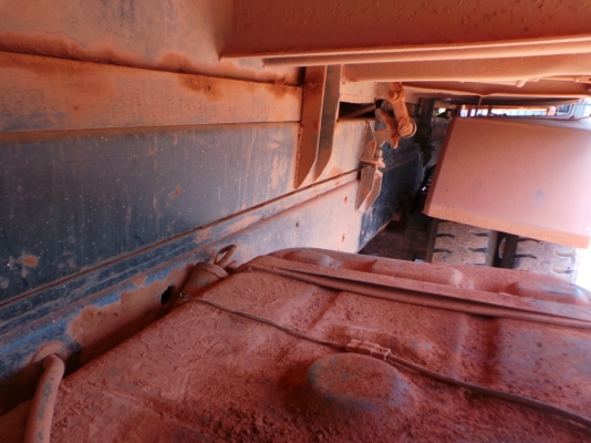 MITSUBISHI FUSO หัวเปลี่ยน เครื่องเดิม  คัซซีสวย  เล่มทะเบียนพร้อมโอน