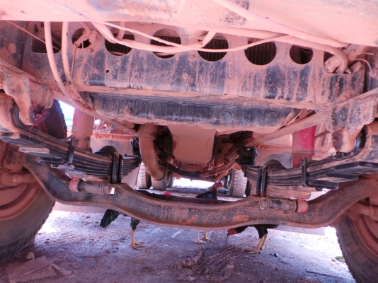 MITSUBISHI FUSO หัวเปลี่ยน เครื่องเดิม  คัซซีสวย  เล่มทะเบียนพร้อมโอน