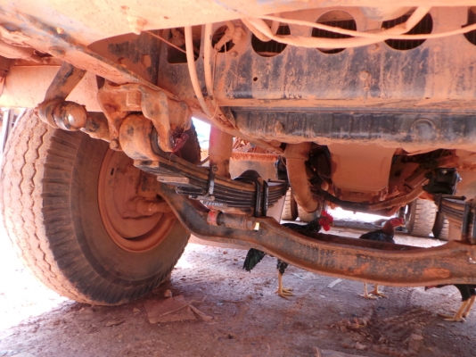 MITSUBISHI FUSO หัวเปลี่ยน เครื่องเดิม  คัซซีสวย  เล่มทะเบียนพร้อมโอน