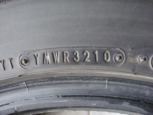 ขายยางกะบะ Dunlop 205/70/15 สภาพดี4เส้น