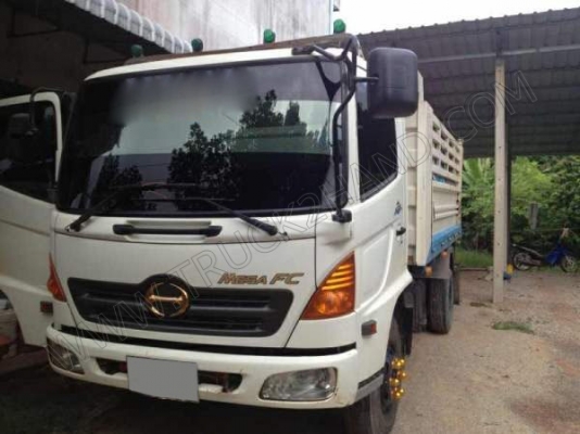 รถบรรทุก 6 ล้อดั๊มพ์ ยี่ห้อ HINO 150 แรงม้า