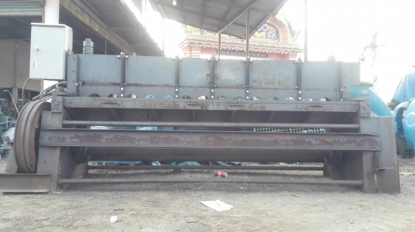กรรไกรตัดเหล็กแผ่นเดินเฟือง ขนาด 8 ฟุต 240 cm ตัดหนา 3 mm ไฟ 380V