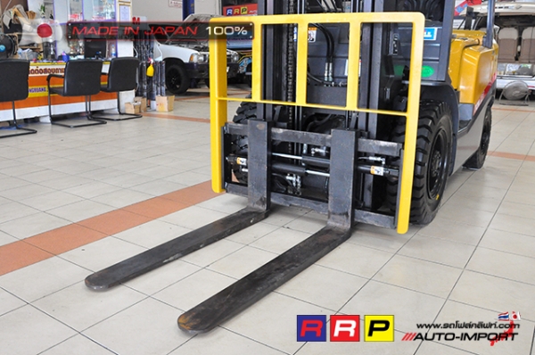 ขายรถโฟล์คลิฟท์มือสอง TCM รุ่น FHD25T3A-2Z501056 นำเข้าจากประเทศญี่ปุ่น 100\% ไม่เคยใช้งานในไทย