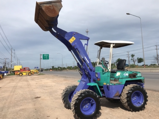 ขายรถตักล้อยาง KOMATSU WA40-3E นำเข้าเองจากญี่ปุ่น สภาพสวยพร้อมใช้ มีVDOการทำงานครับ