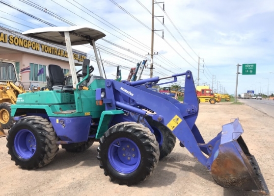 ขายรถตักล้อยาง KOMATSU WA40-3E (3,XXX ชั่วโมง) นำเข้าเองจากญี่ปุ่น สภาพสวยพร้อมใช้ มีVDOการทำงานครับ