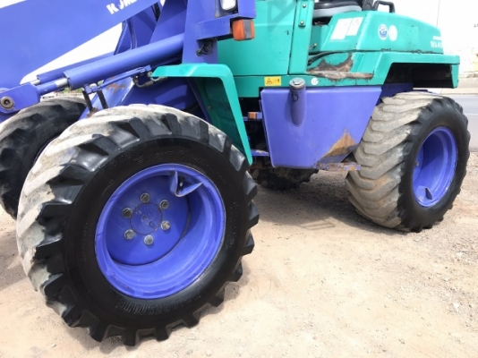 ขายรถตักล้อยาง KOMATSU WA40-3E (3,XXX ชั่วโมง) นำเข้าเองจากญี่ปุ่น สภาพสวยพร้อมใช้ มีVDOการทำงานครับ