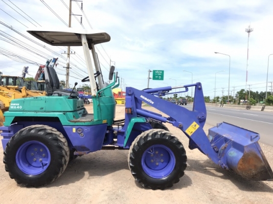 ขายรถตักล้อยาง KOMATSU WA40-3E (3,XXX ชั่วโมง) นำเข้าเองจากญี่ปุ่น สภาพสวยพร้อมใช้ มีVDOการทำงานครับ