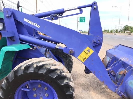 ขายรถตักล้อยาง KOMATSU WA40-3E (3,XXX ชั่วโมง) นำเข้าเองจากญี่ปุ่น สภาพสวยพร้อมใช้ มีVDOการทำงานครับ