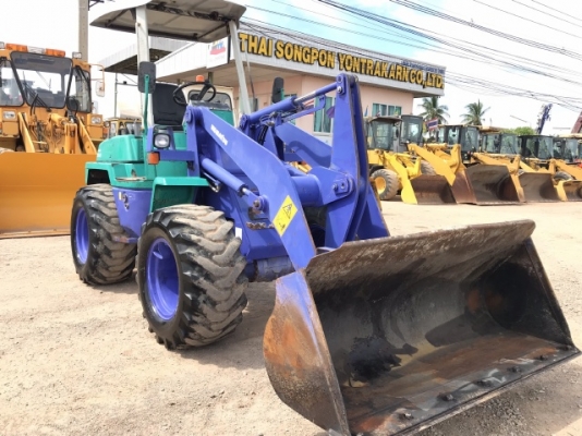 ขายรถตักล้อยาง KOMATSU WA40-3E (3,XXX ชั่วโมง) นำเข้าเองจากญี่ปุ่น สภาพสวยพร้อมใช้ มีVDOการทำงานครับ