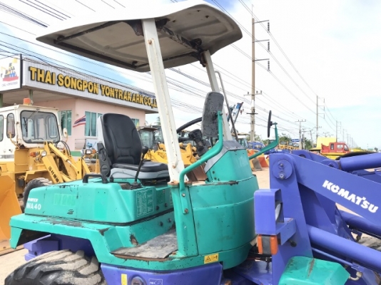ขายรถตักล้อยาง KOMATSU WA40-3E (3,XXX ชั่วโมง) นำเข้าเองจากญี่ปุ่น สภาพสวยพร้อมใช้ มีVDOการทำงานครับ
